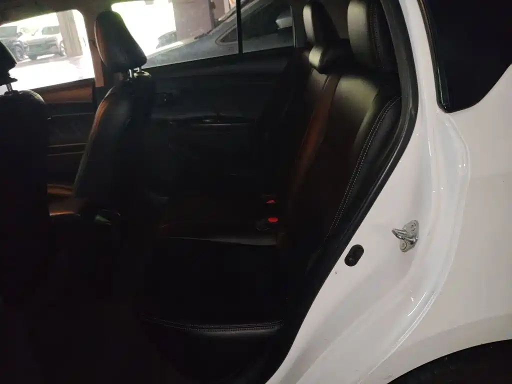 Toyota Yaris L — миниатюра 13