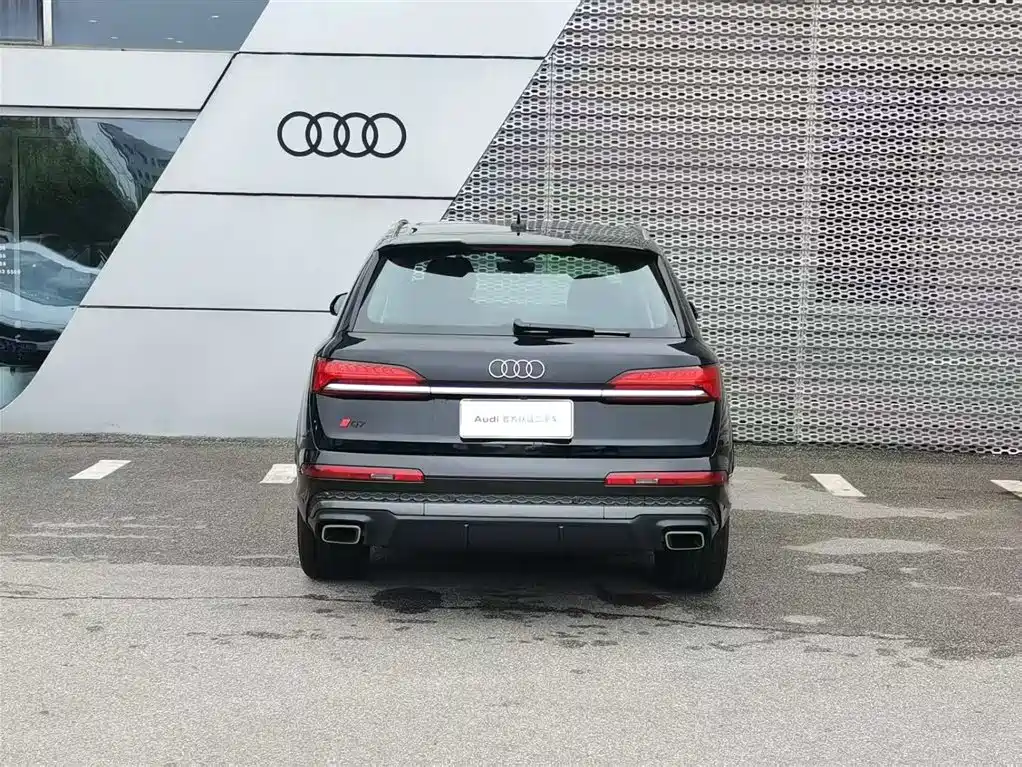 Audi Q7 2025 55 TFSI quattro S line Sport