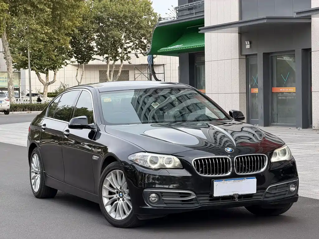 BMW 5 Series — миниатюра 3