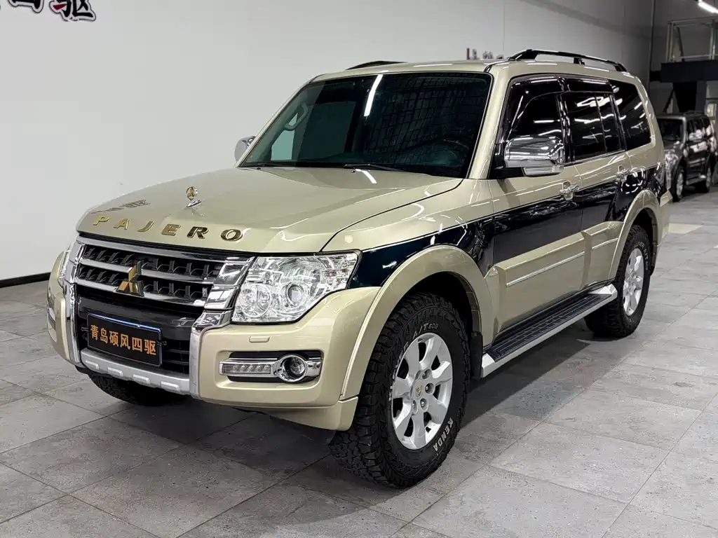 Mitsubishi Pajero (Import) — миниатюра 2