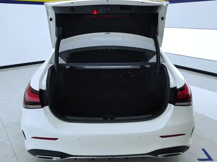 Mercedes-Benz A-Class — миниатюра 4
