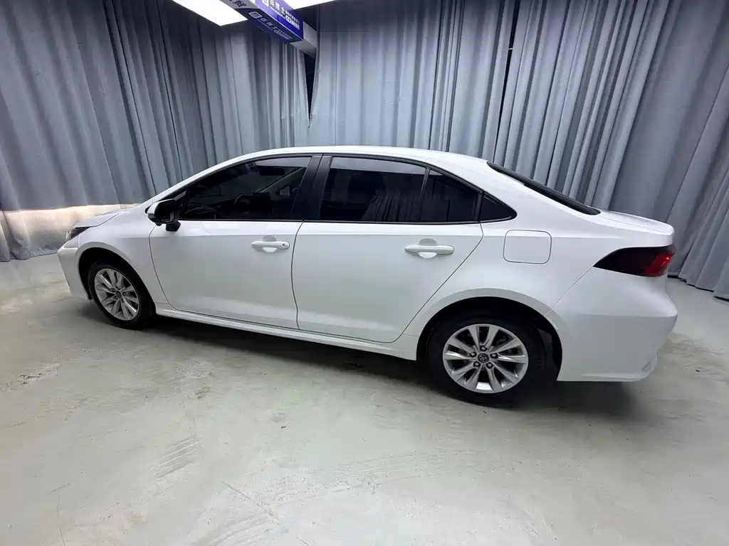 Toyota Corolla — миниатюра 7