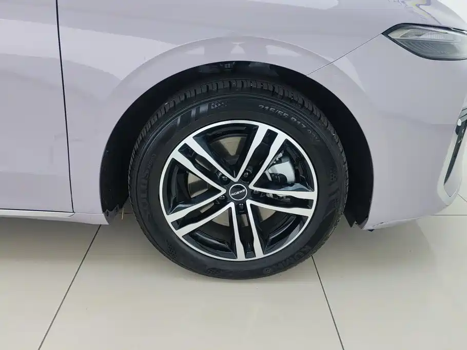 Roewe M7 DMH — миниатюра 6
