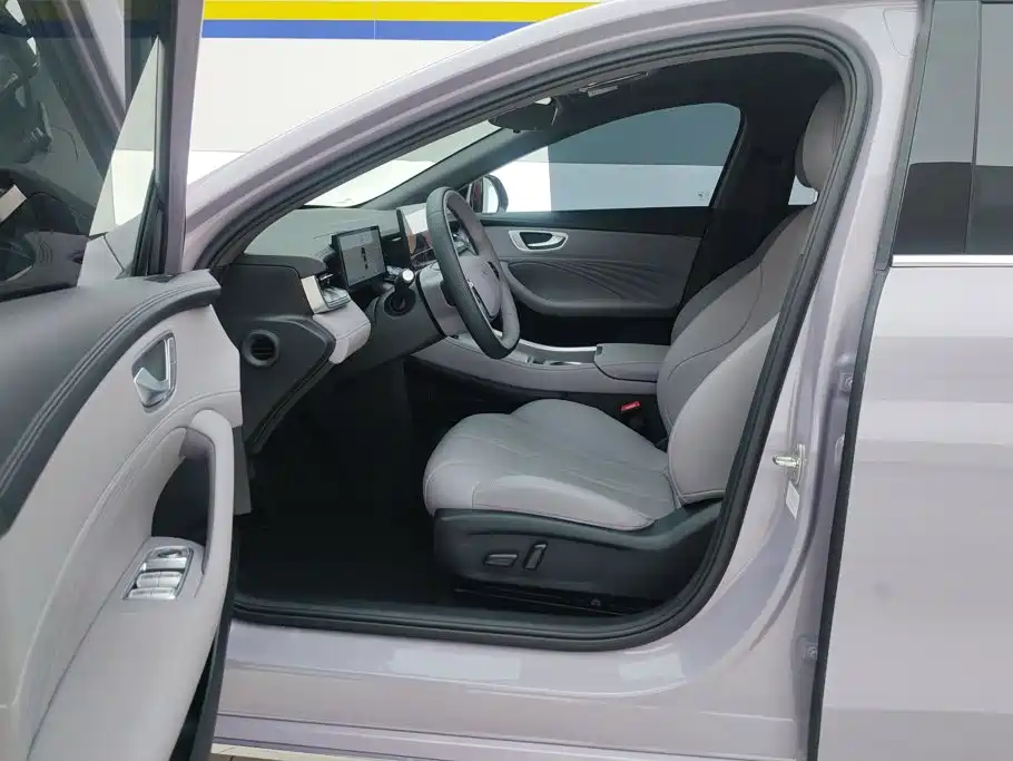 Roewe M7 DMH — миниатюра 9