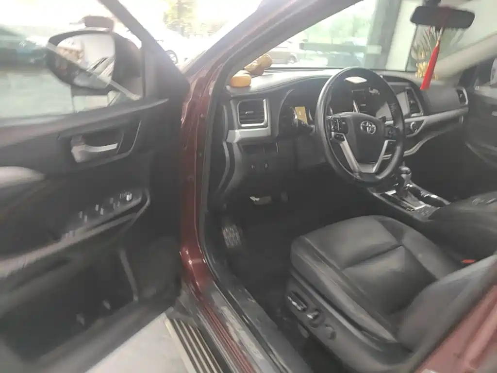 Toyota Highlander — миниатюра 16