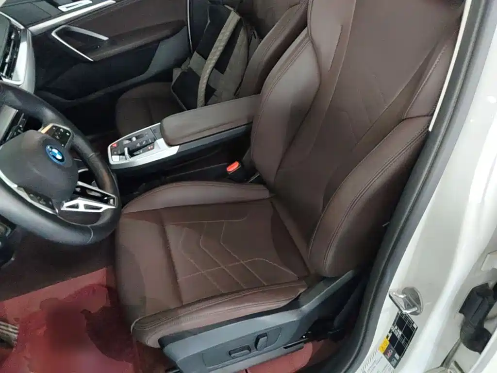 BMW iX1 — миниатюра 20