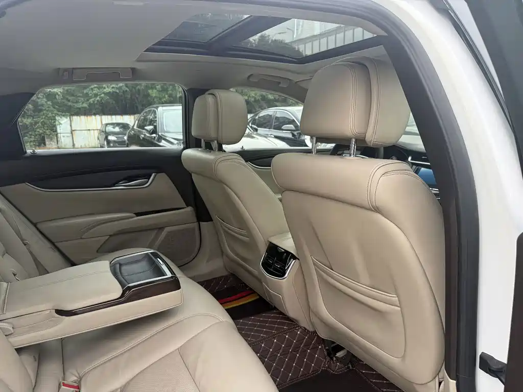 Cadillac XTS — миниатюра 7