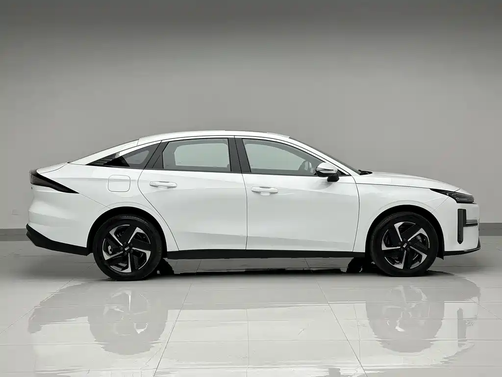 GEELY GALAXY GALAXY L6