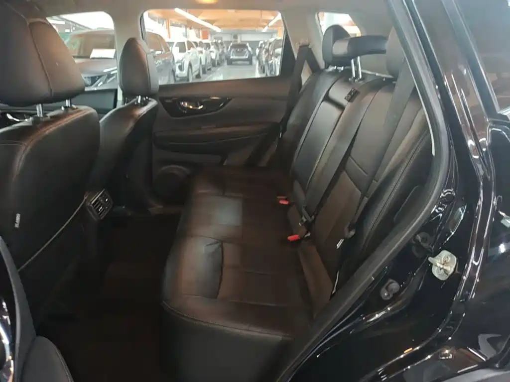 Nissan X-Trail — миниатюра 17