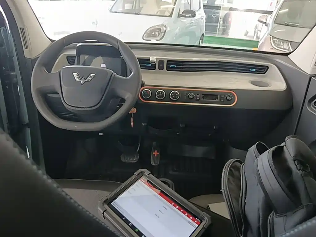Wuling MINIEV — миниатюра 10