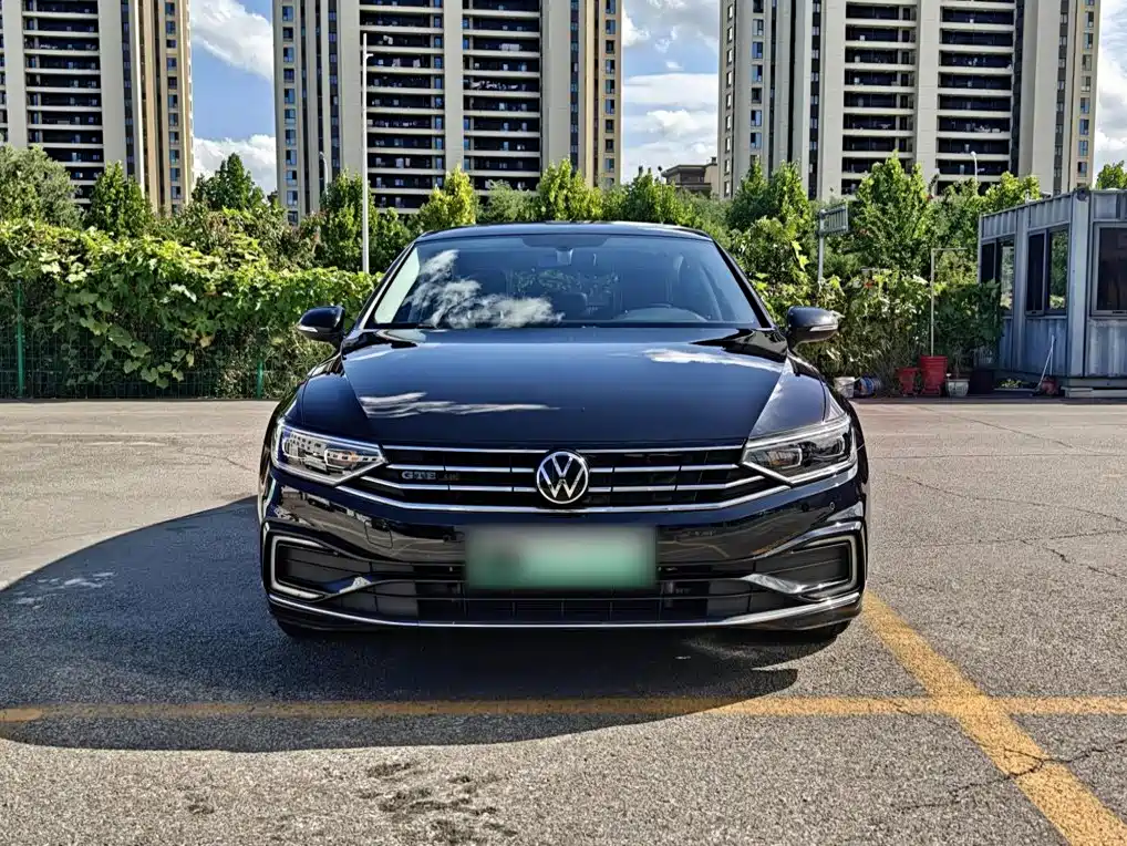 Volkswagen Magotan PHEV — миниатюра 3
