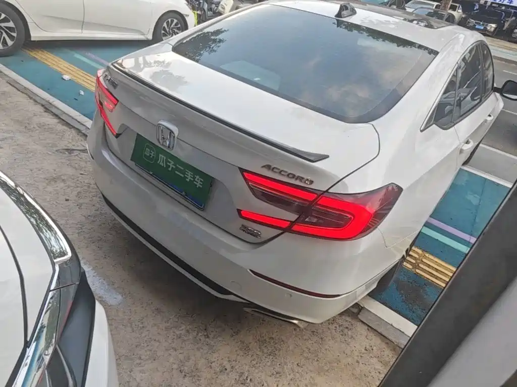 Honda Accord — миниатюра 7