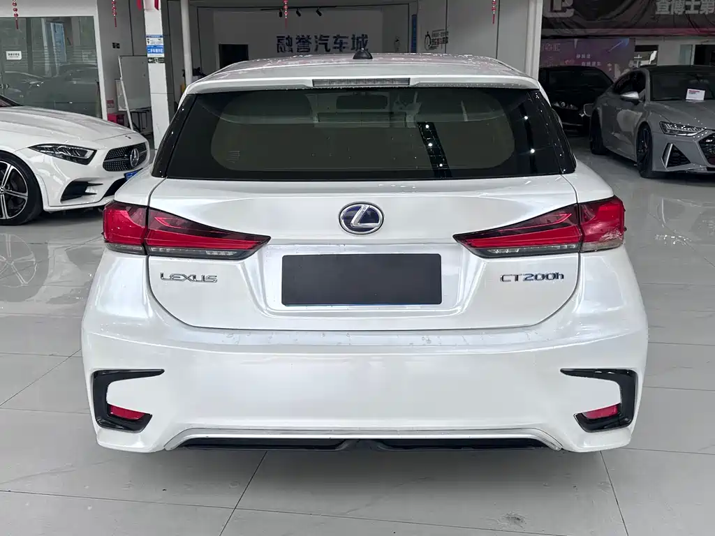 LEXUS CT