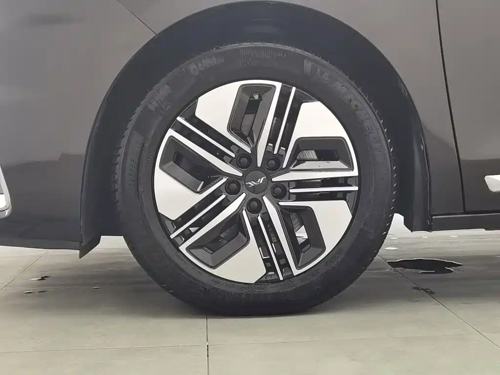 JAC Refine Refine RF8 PHEV — миниатюра 17