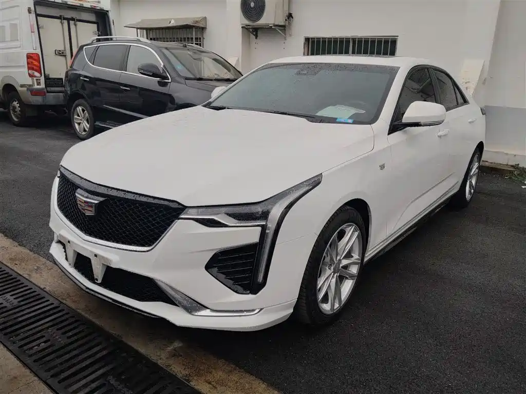 Cadillac CT4 2022 28T