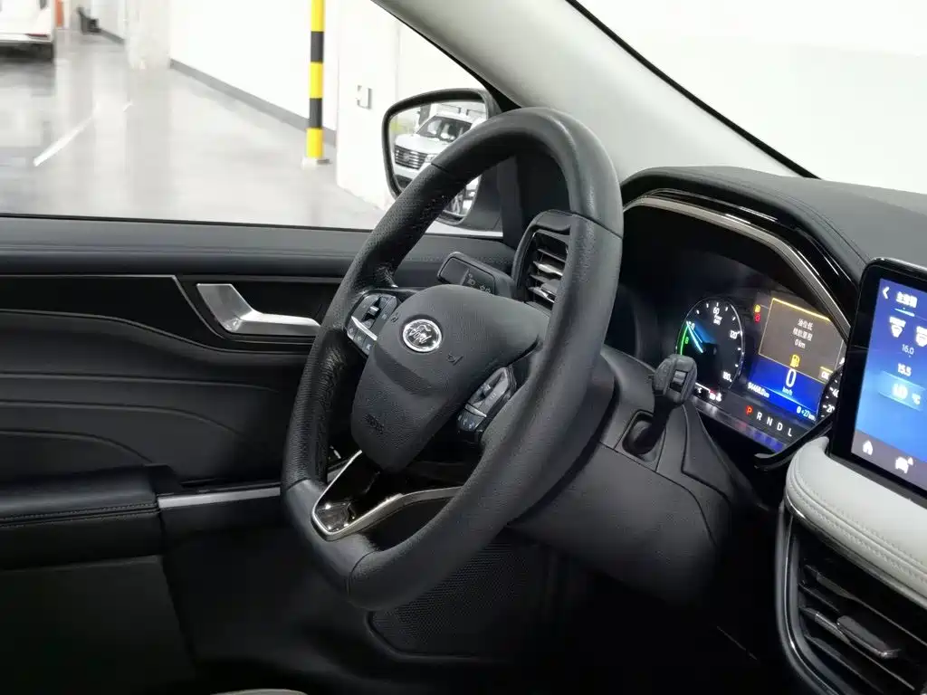 Ford Escape New Energy — миниатюра 22