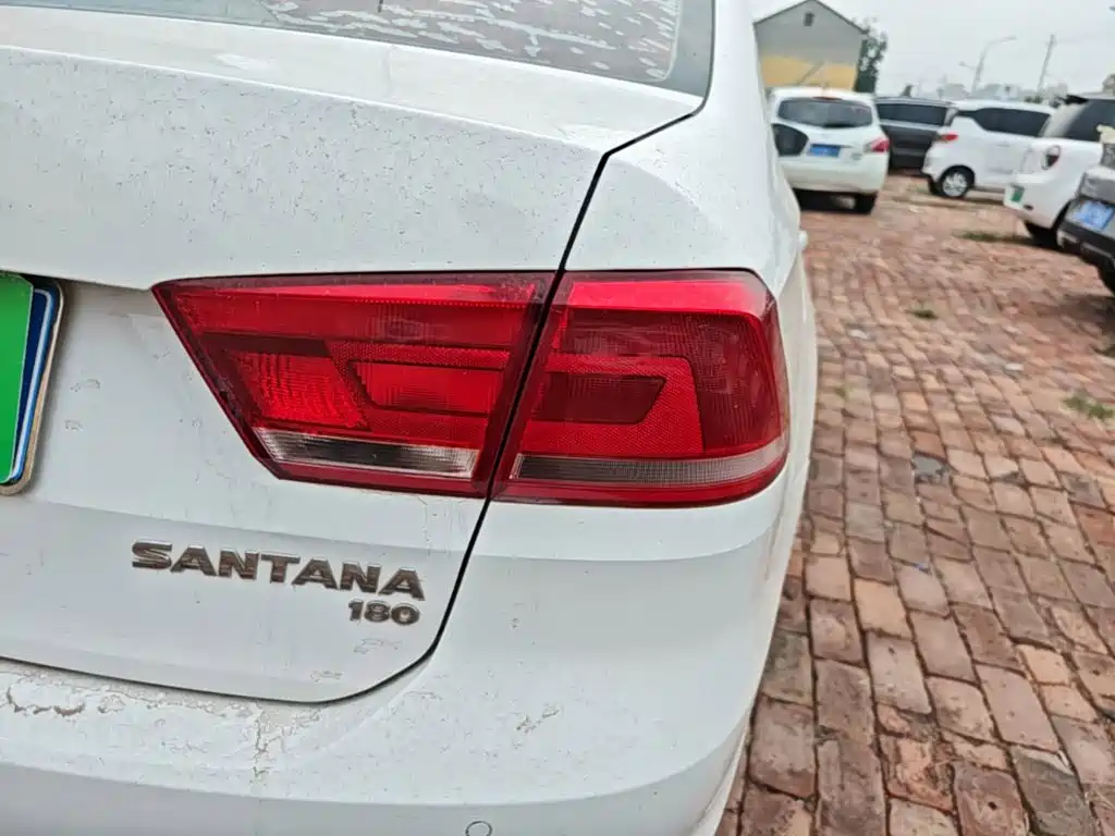 Volkswagen Santana — миниатюра 8