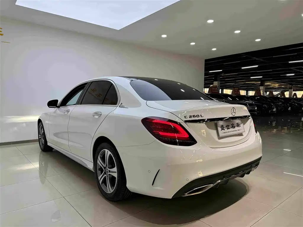 Mercedes-Benz C-Class — миниатюра 20