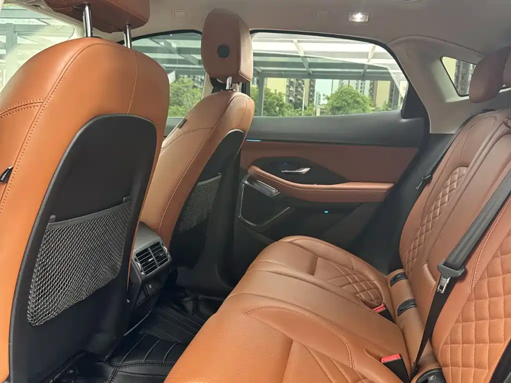 Jaguar E-PACE — миниатюра 9