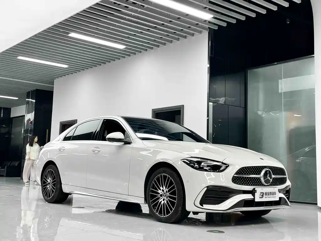 Mercedes-Benz C-Class — миниатюра 3