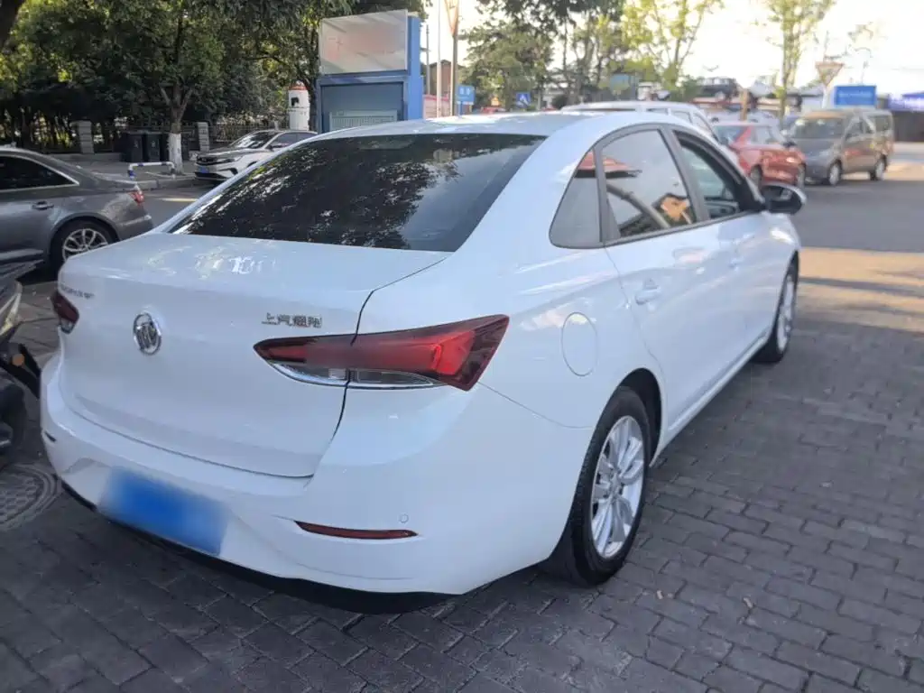 Buick Excelle — миниатюра 7