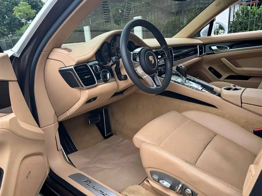Porsche Panamera 2014 Panamera 4 3.0T