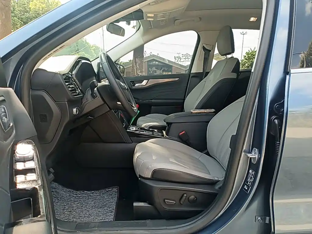 Ford Escape — миниатюра 16