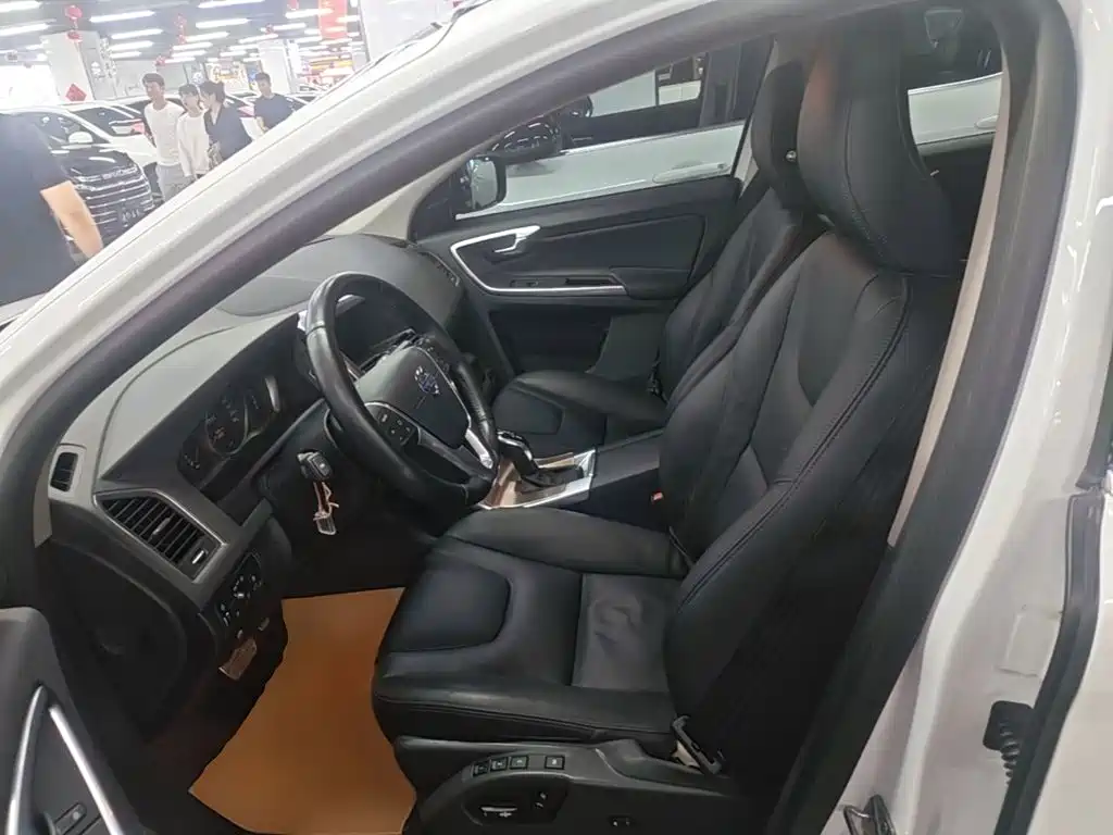 Volvo XC60 — миниатюра 15