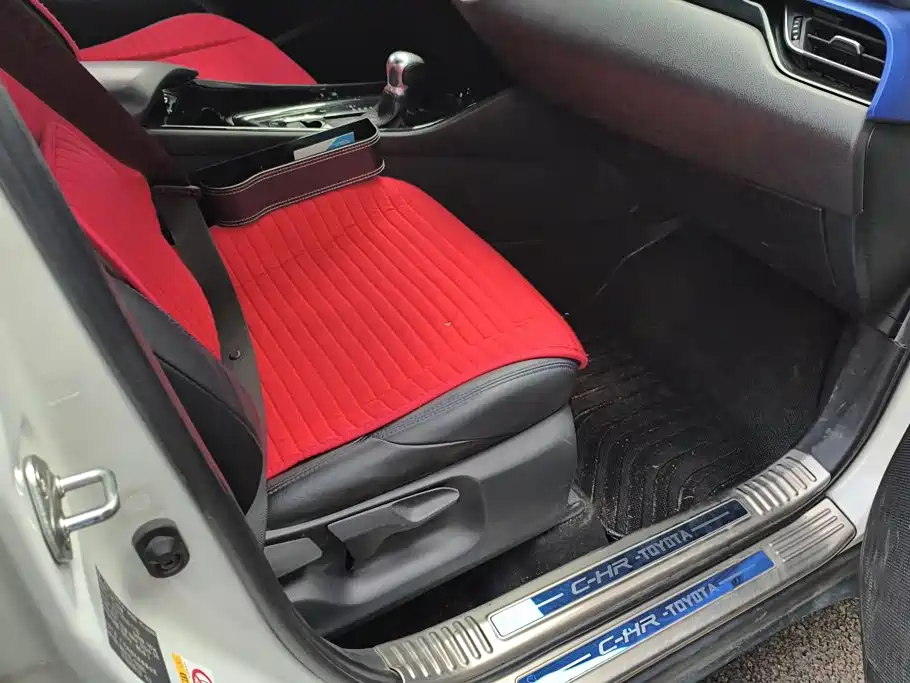 Toyota C-HR — миниатюра 8