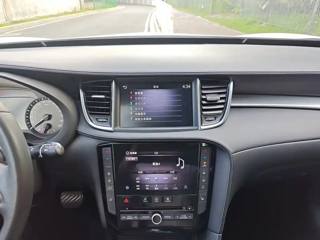 Infiniti QX50 — миниатюра 13