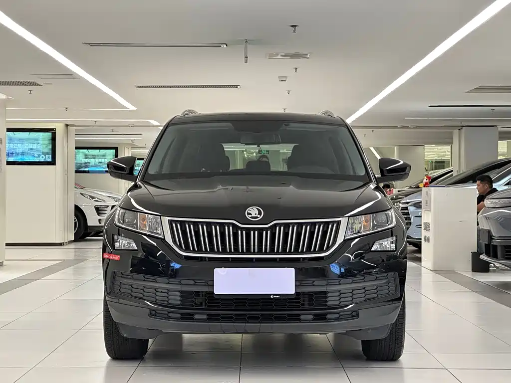 Skoda Kodiaq 2019 TSI330 5 мест Comfort V