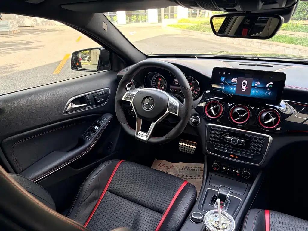 Mercedes-Benz GLA AMG — миниатюра 9