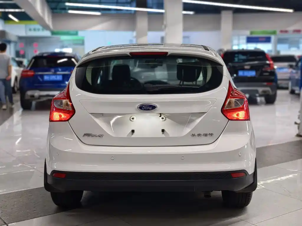 Ford Focus 2012 1.6L AT Comfort
