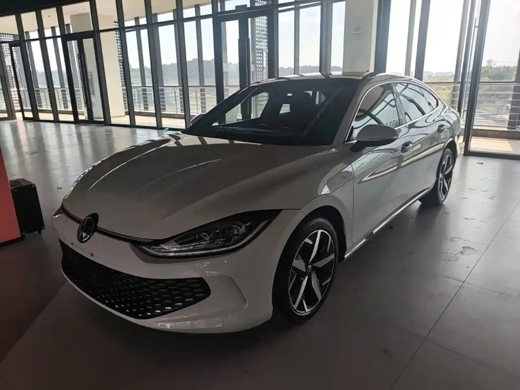 凌渡 2025款 凌渡L 280TSI DSG酷辣版 2026