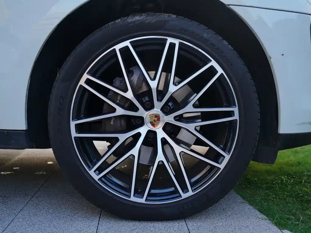 Porsche Macan — миниатюра 4