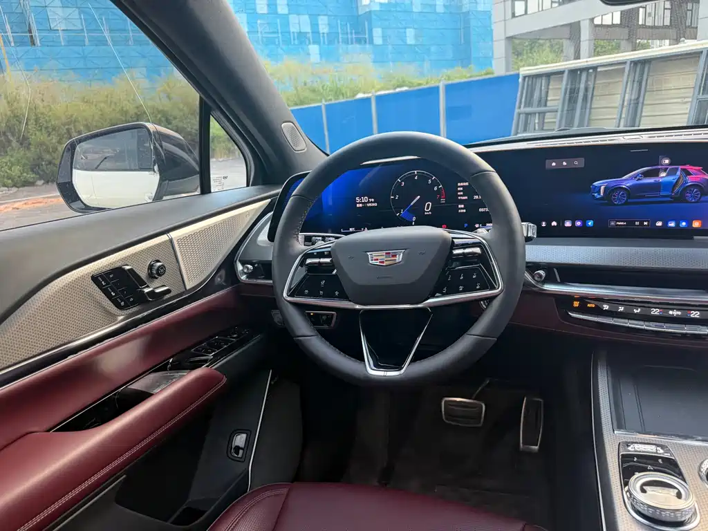 Cadillac XT5 — миниатюра 7