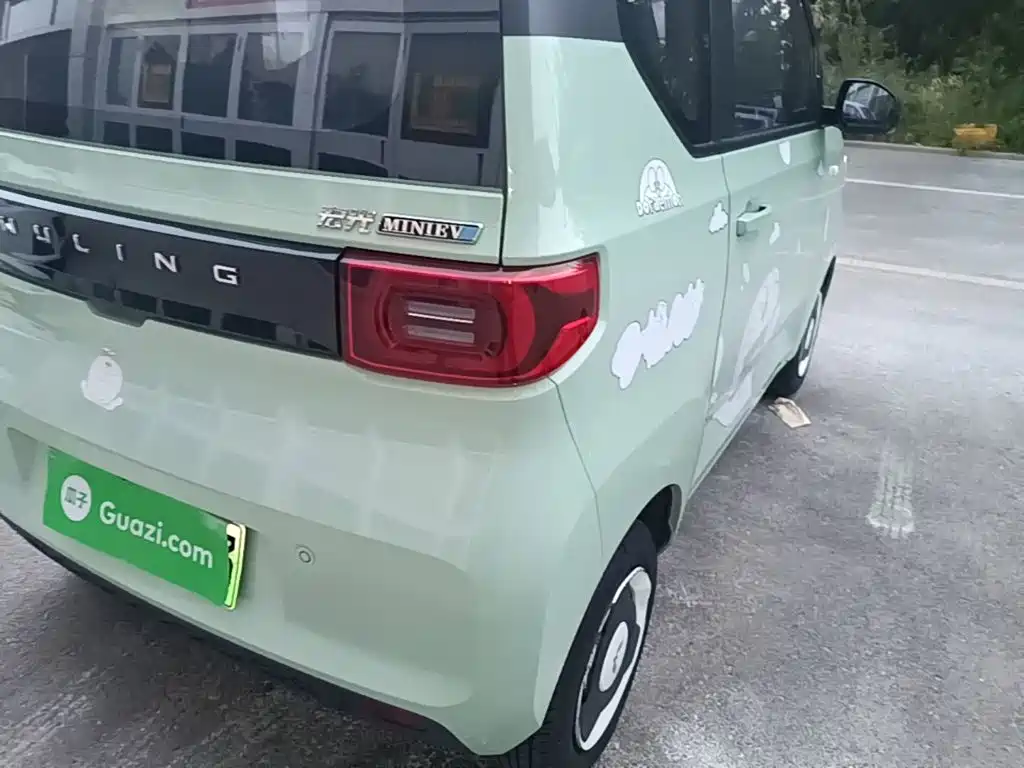 Wuling MINIEV — миниатюра 8
