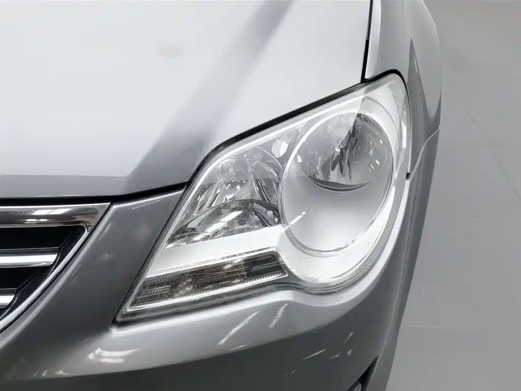 Volkswagen Bora 2011 1.6L AT Comfort