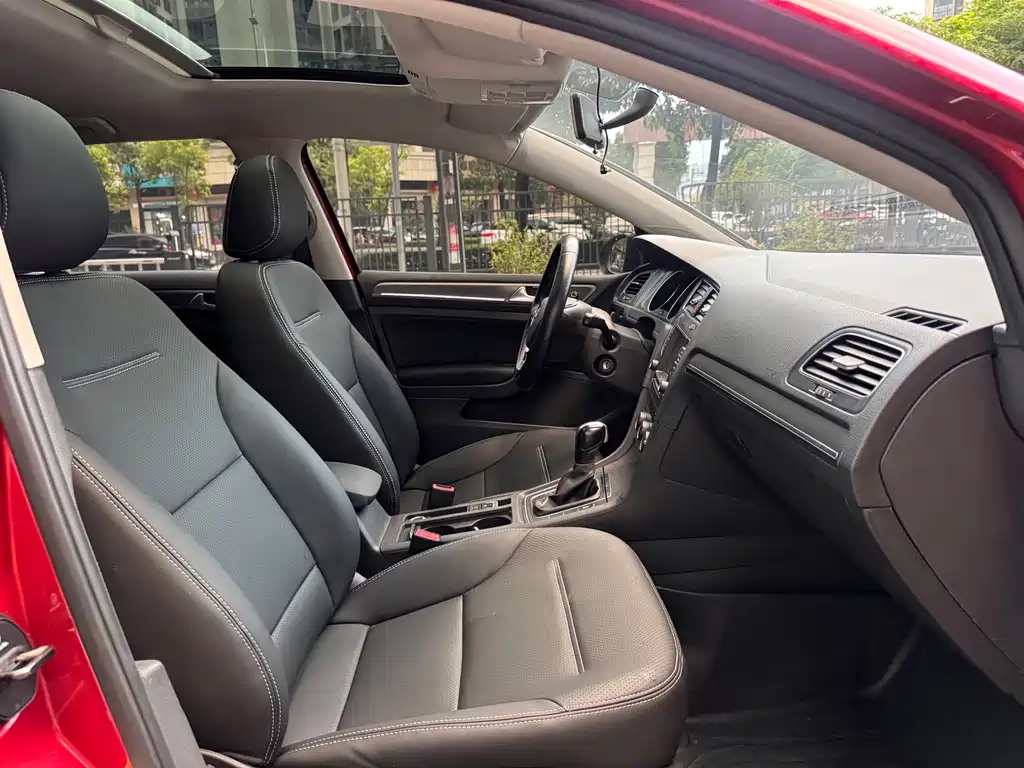 Volkswagen Golf — миниатюра 9