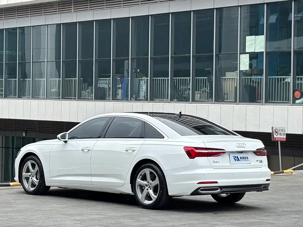 Audi A6L — миниатюра 6