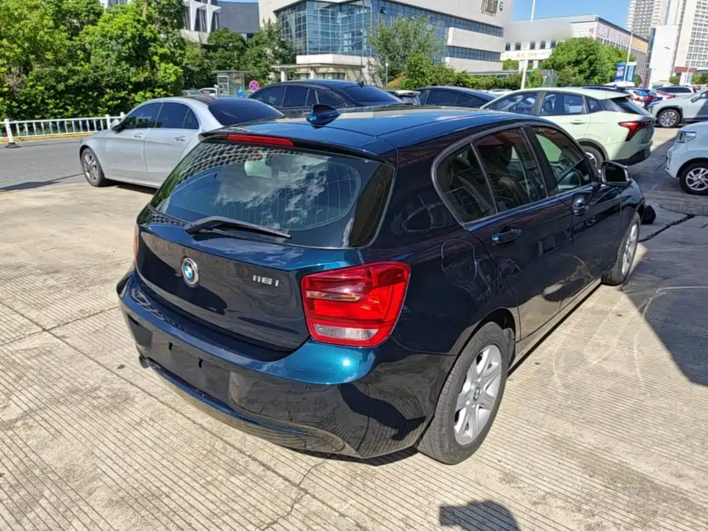 BMW 1 Series (Import) — миниатюра 7