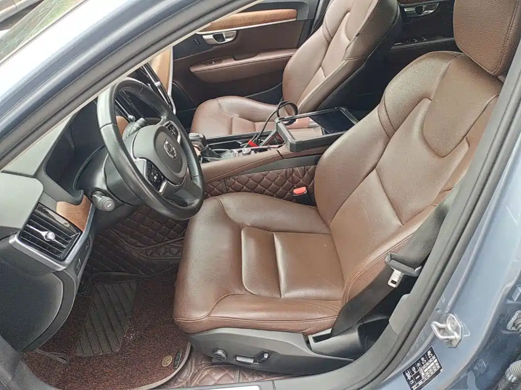 Volvo S90 — миниатюра 15