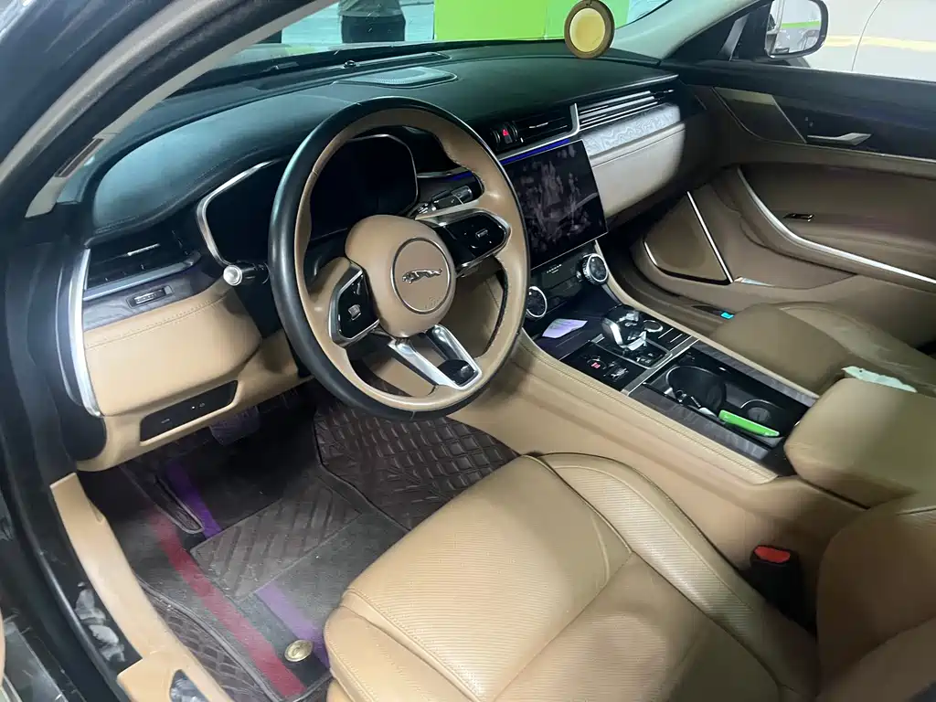 Jaguar XFL — миниатюра 4