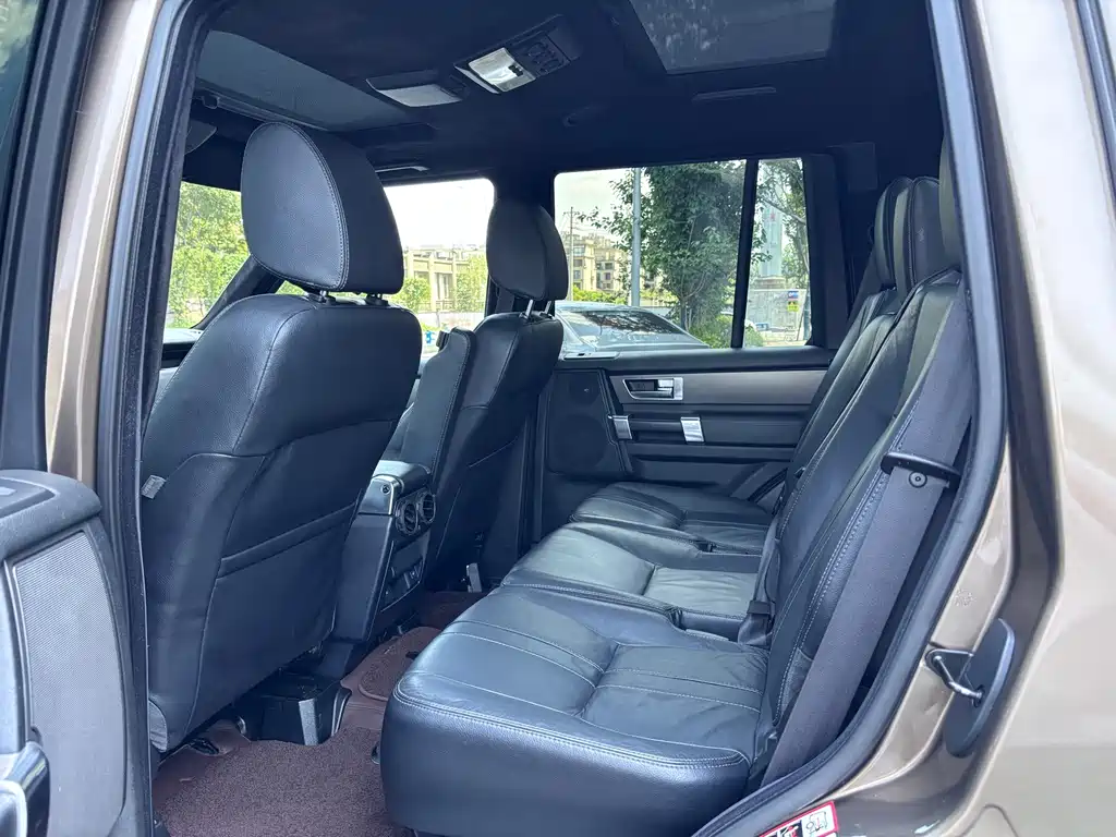 Land Rover Discovery — миниатюра 9