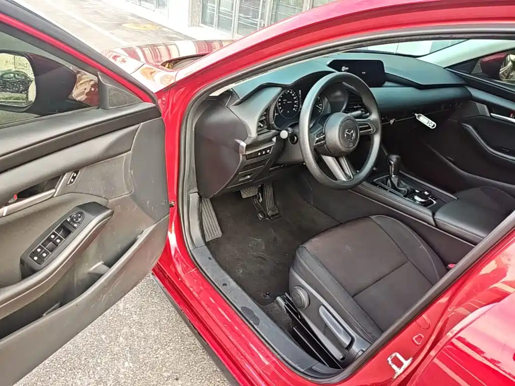 Mazda 3 Axela — миниатюра 16