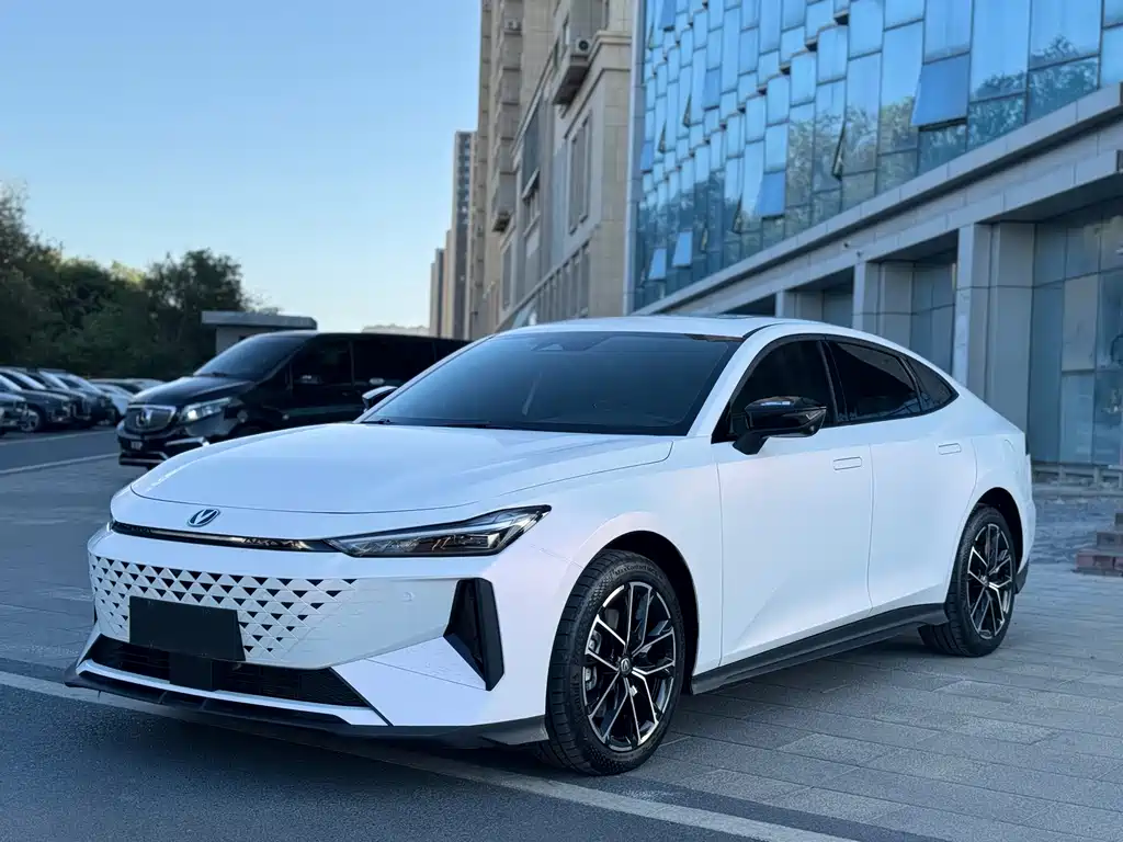 Changan UNI-V iDD