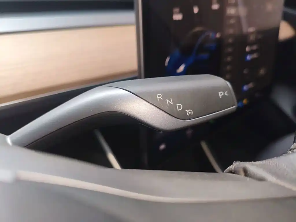 Tesla Model 3 — миниатюра 14