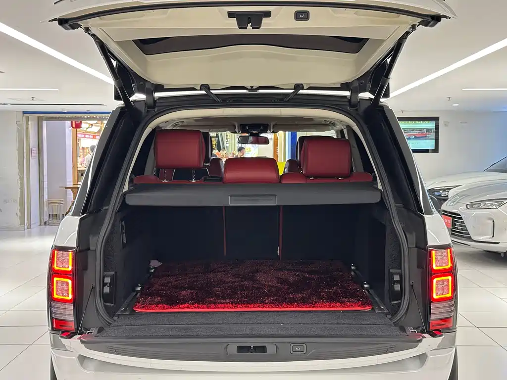 Land Rover Range Rover — миниатюра 8