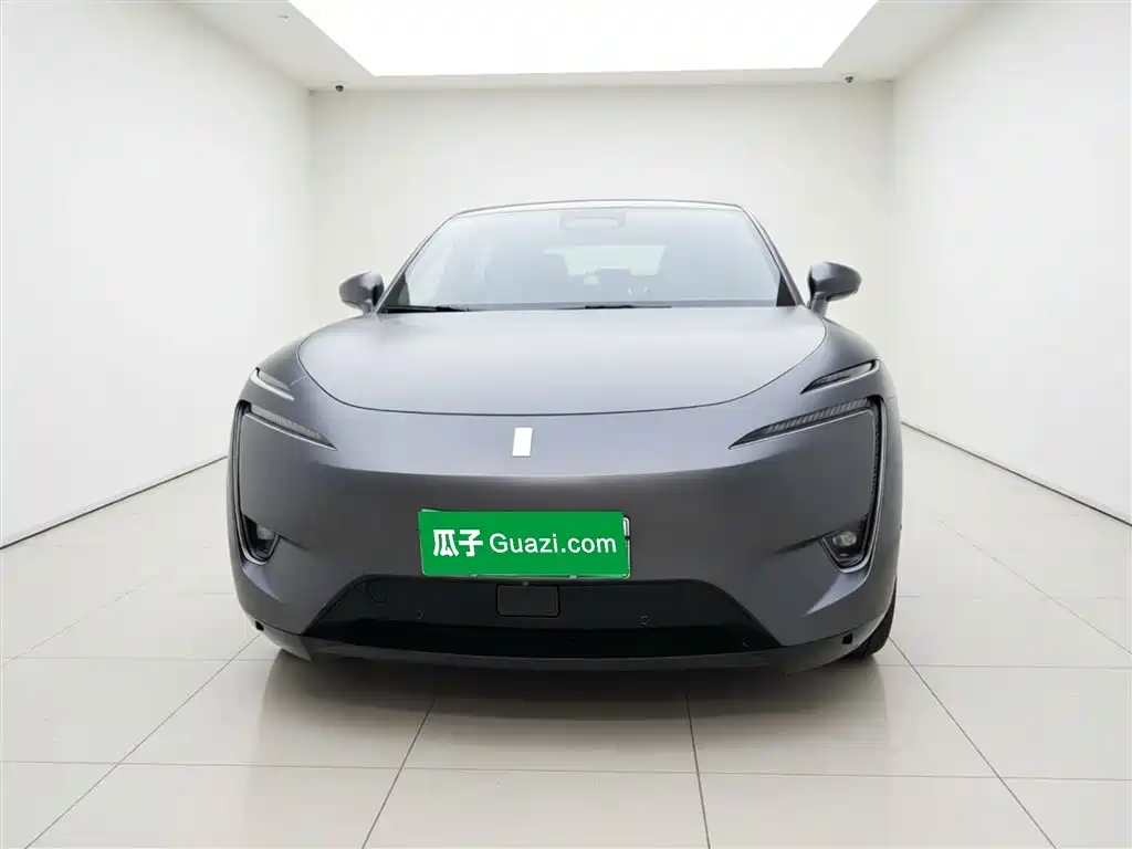 Avatr 11 2022 5 мест