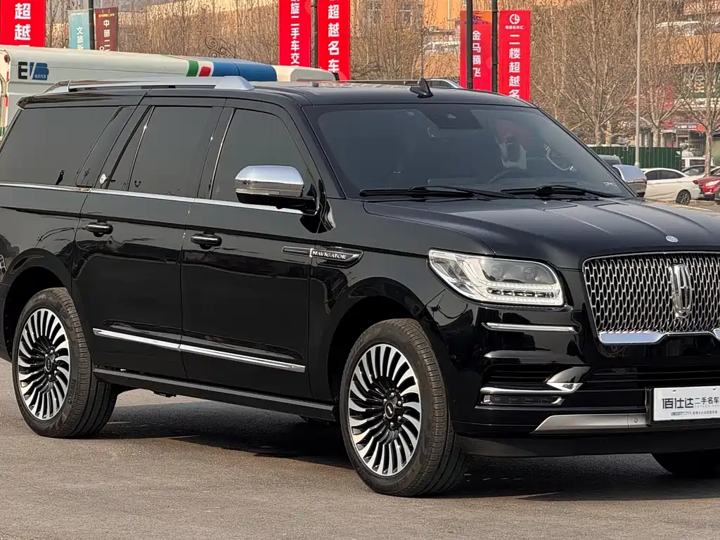 LINCOLN NAVIGATOR